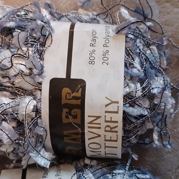 Lamer Movin Butterfly Yarn - Picture 3 of 4